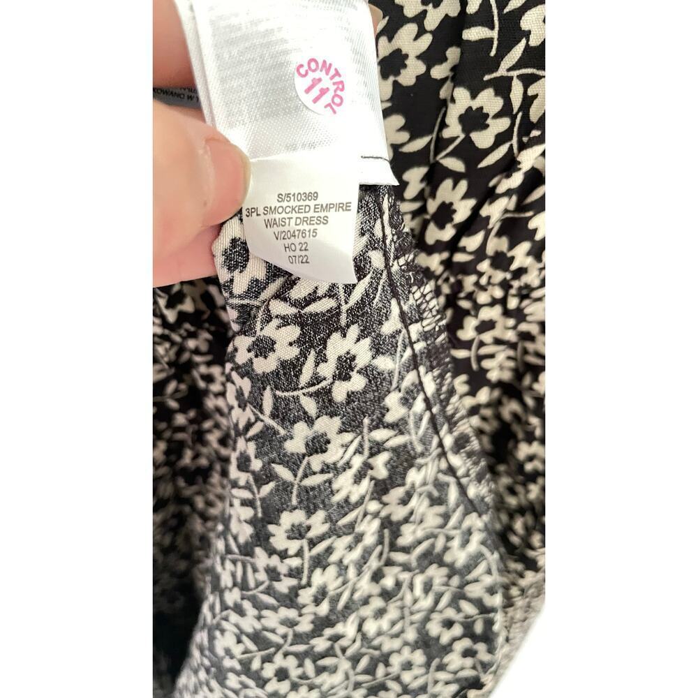GAP Maternity smocked empire waist dress - Picture 6 of 7